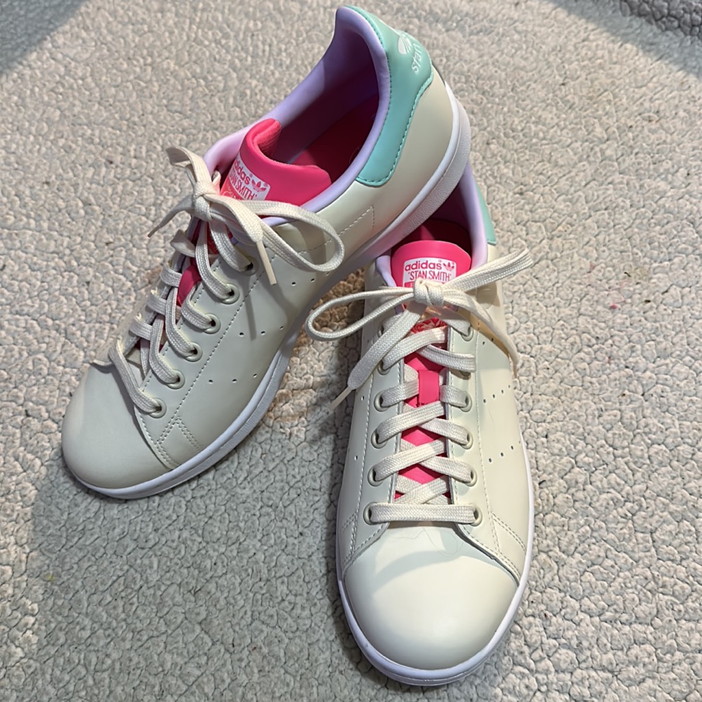 Brand New Adidas Originals  Stan Smith Shoes